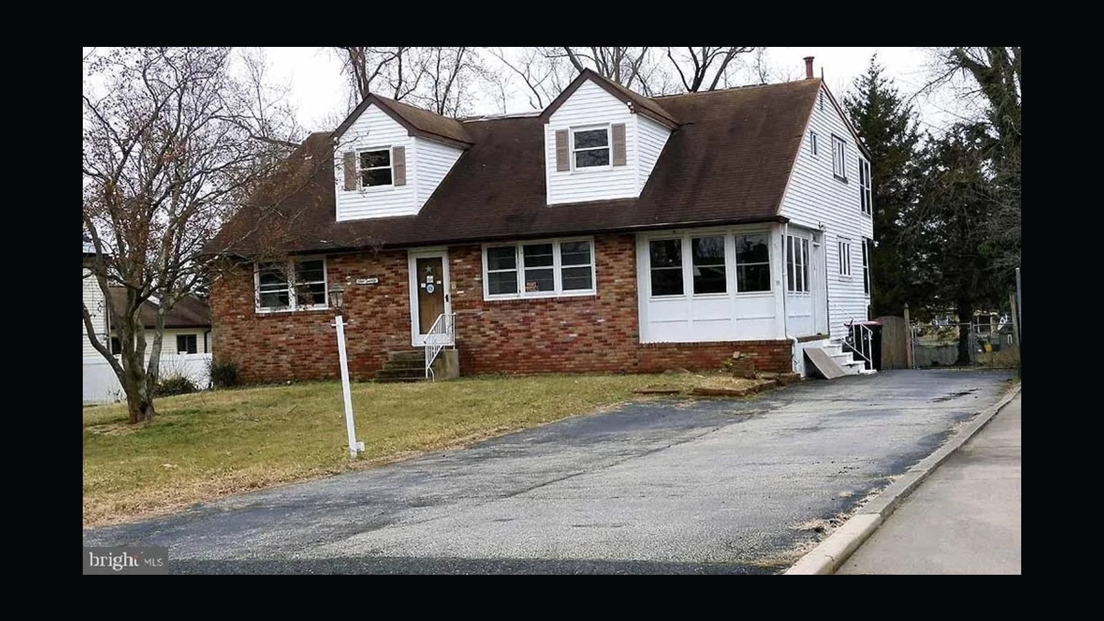 Before condition at 120 Florence Ave in Clementon before the structural adaptation.